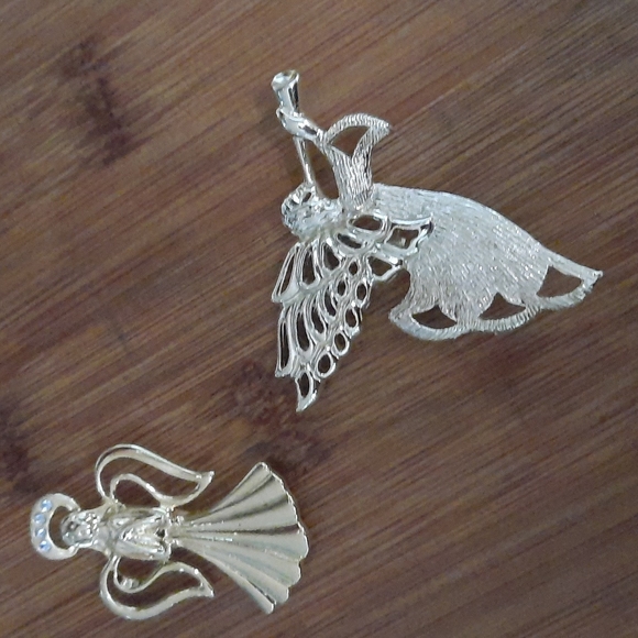 Vintage angel pins - Picture 1 of 3